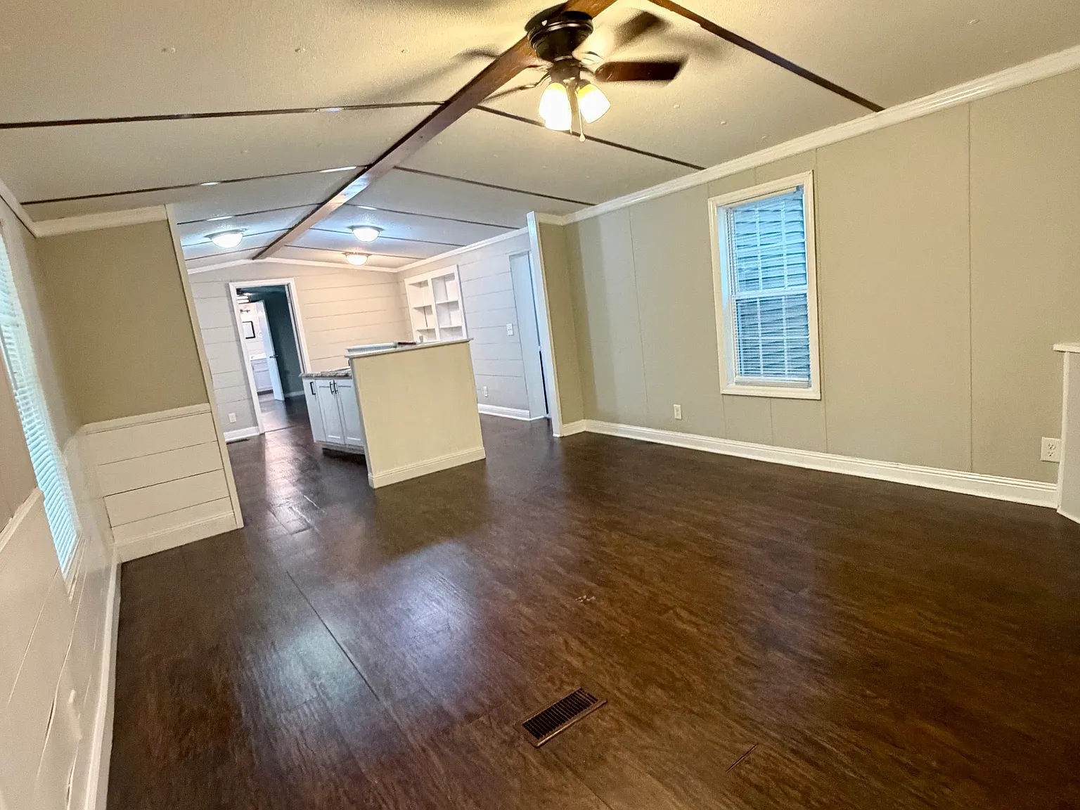 3 bed, $1,500 — Photo 4