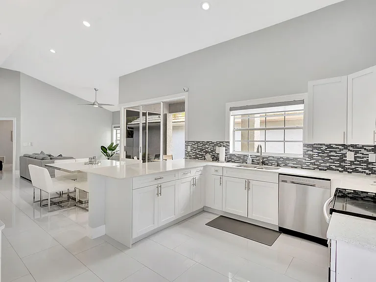 7 Wyndham Ln — Photo 19