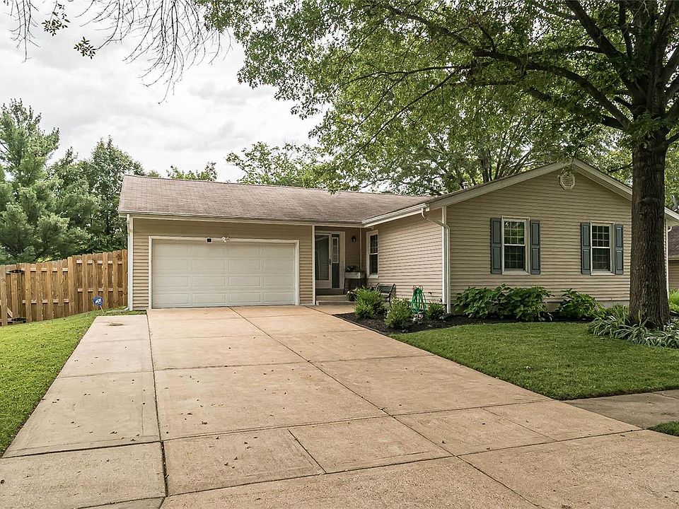 2825 Queen Bee Ln, Saint Louis, MO 63129 Zillow