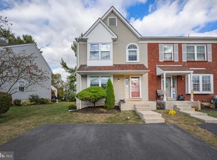 14 Victoria Dr, Aston, PA
