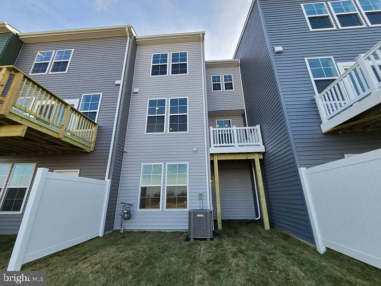 108 Alderman Way — Photo 44