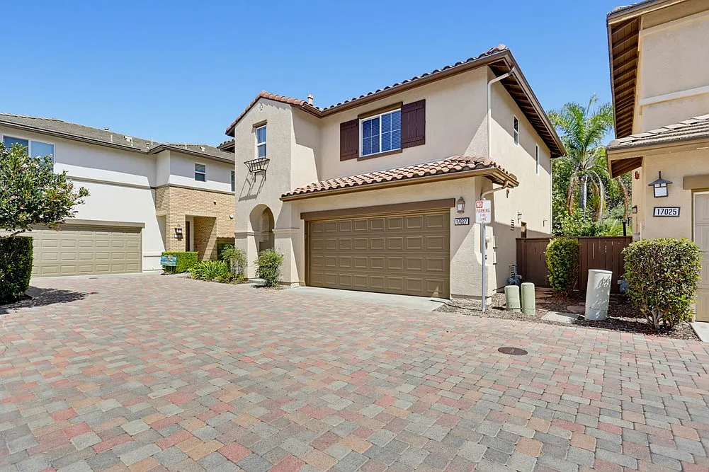 3 bed, 2.5 bath, 1873 sqft, $4,495 — Photo 4