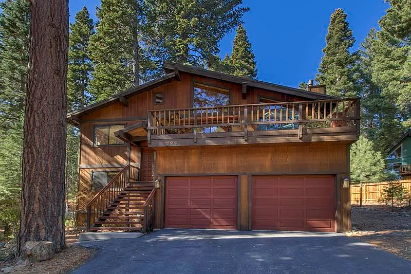 225 Lardin Way photo 1