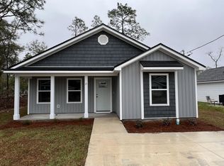 25 Tranquil Ln, Crawfordville, FL 32327
