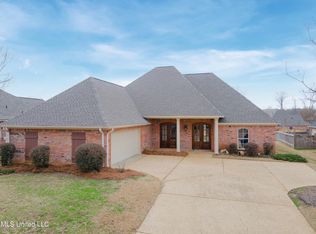 114 Rockbridge Xing, Clinton, MS 39056