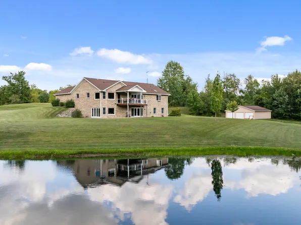 13345 Sandy Beach Rd, Manitou Beach, MI 49253
