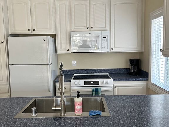 Kitchen island view