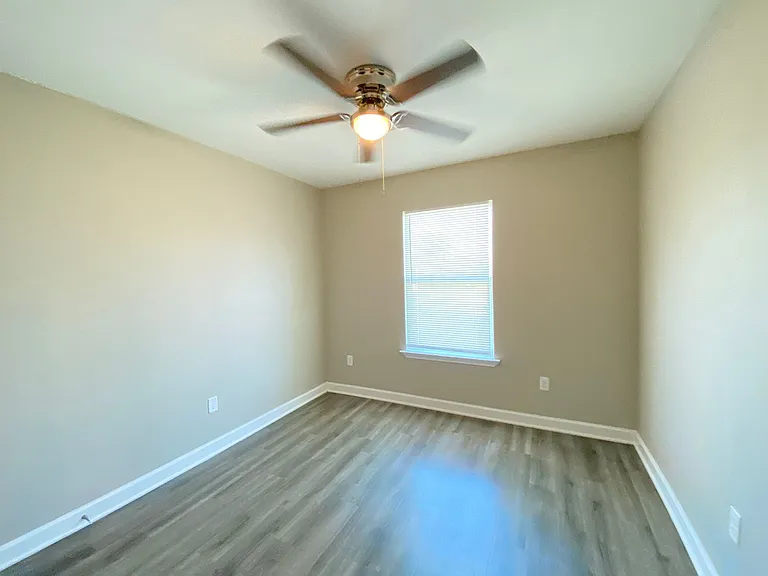 8821 Winston Dr — Photo 10