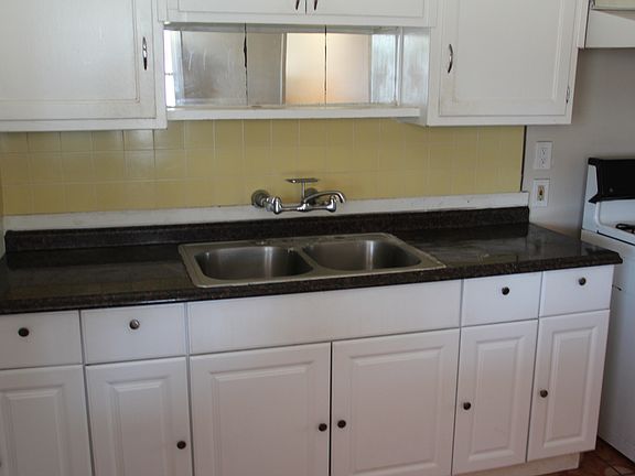2nd image of 239 E Avenue P4