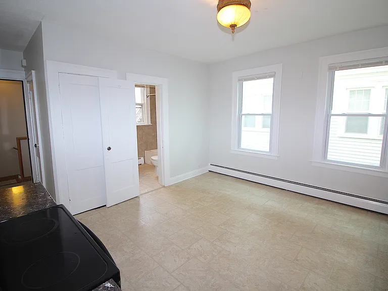 106 Grove St #1R — Photo 19