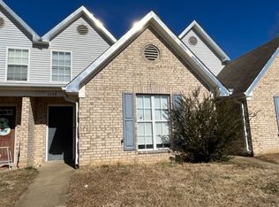 3748 Iron Horse Dr, Horn Lake, MS 38637