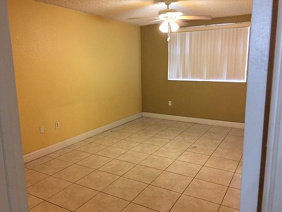 5th image of 8215 Lake Dr APT B204