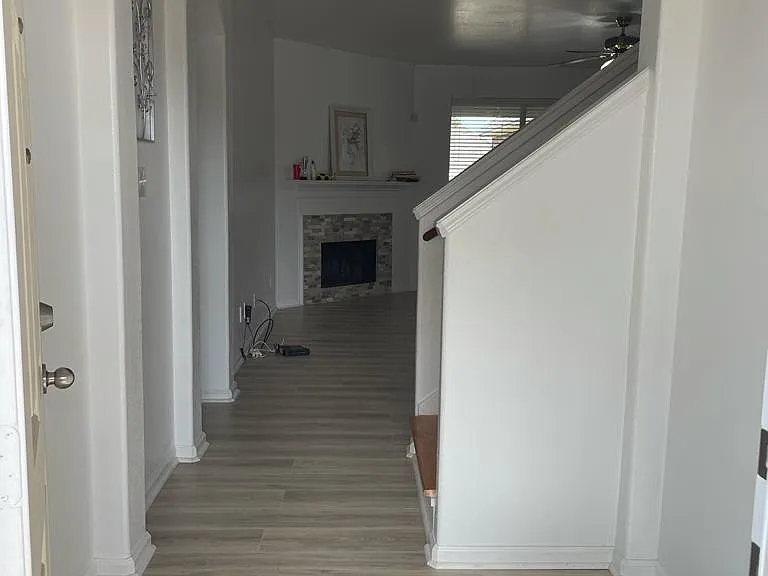 101 Cliffbrook Dr — Photo 2