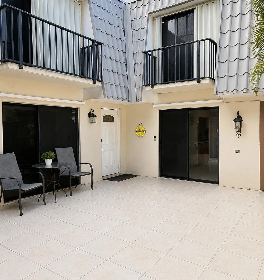 3 bed, 2.5 bath, 1572 sqft, $2,690 — Photo 1