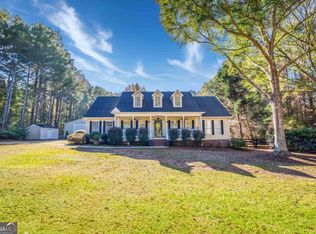 781 Alcova Dr, Social Circle, GA 30025