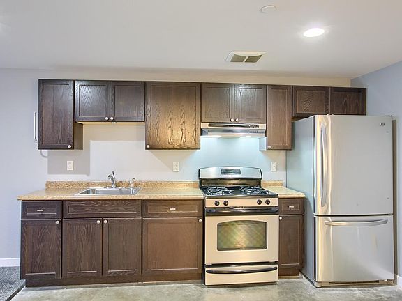 5th image of 810 Taylor Ave N #C23