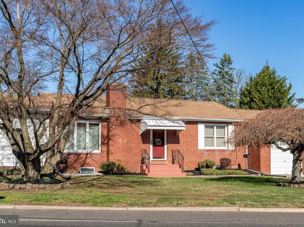 634 Whitehorse Hamilton Square Rd, Trenton, NJ 08610