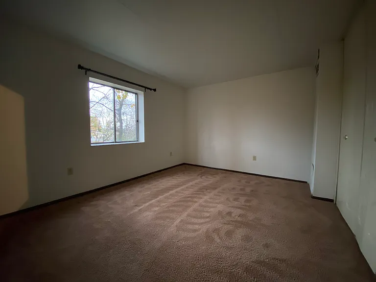 Wellington One Apartments — Photo 18