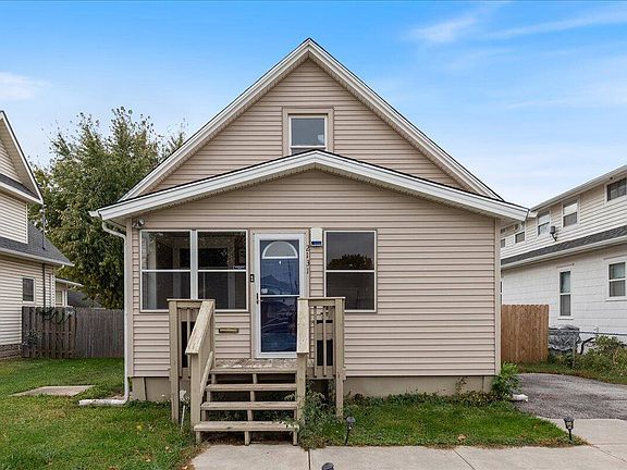 2nd image of 2131 Avenue C