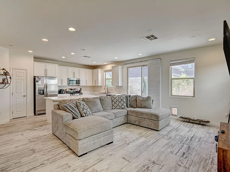 6363 Amelia Ridge Ave — Photo 3