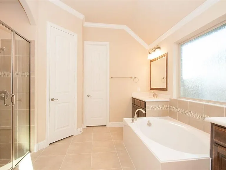 15921 Gladewater Ter — Photo 13
