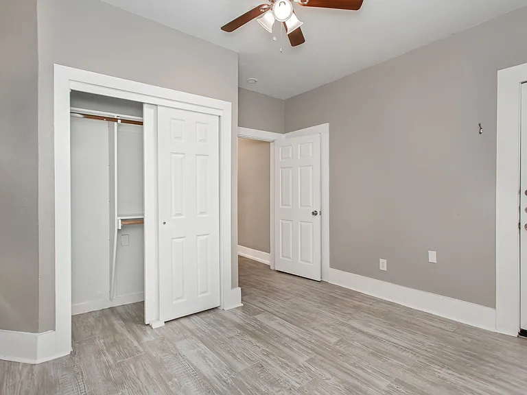 5736 Worth St — Photo 17