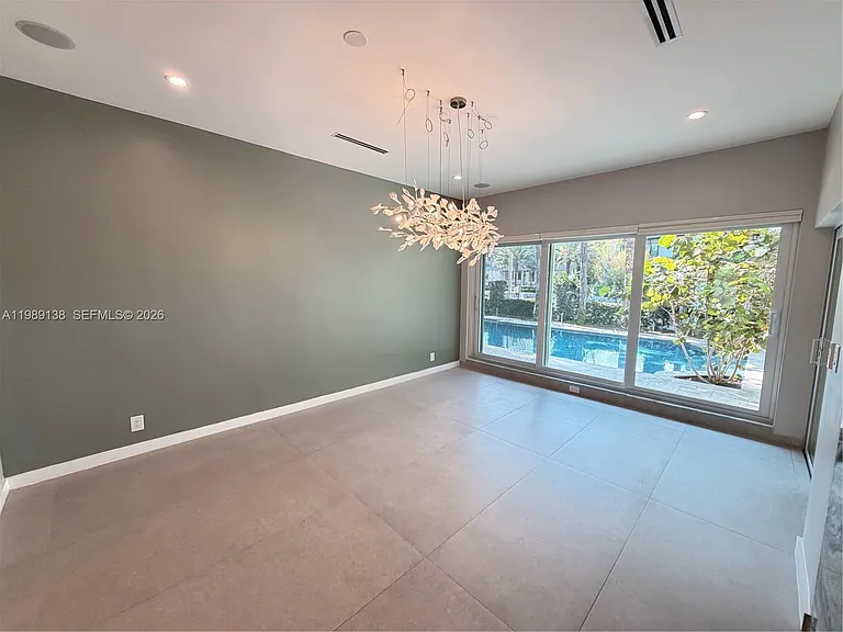 3200 NE 165th St — Photo 9