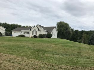 961 Rookus Dr, Wayland, MI 49348