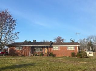 240 Bountyland Rd, Seneca, SC 29672