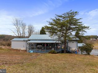 14805 White Oak Rdg, Hancock, MD 21750