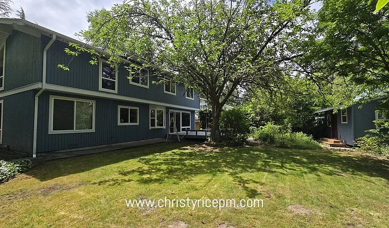 15406 SE 46th Way — Photo 23