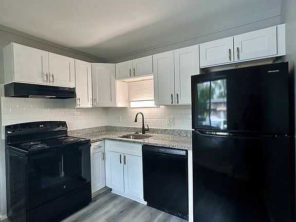 5th image of 1770 Saint Johns Blvd #3