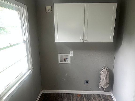5th image of 1714 W Scott St