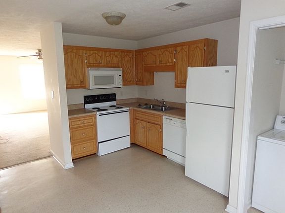 5th image of 788 Cherrybark Ln APT 3