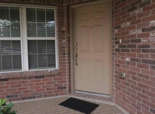 911 Westwood Glen Ln, Houston, TX 77047