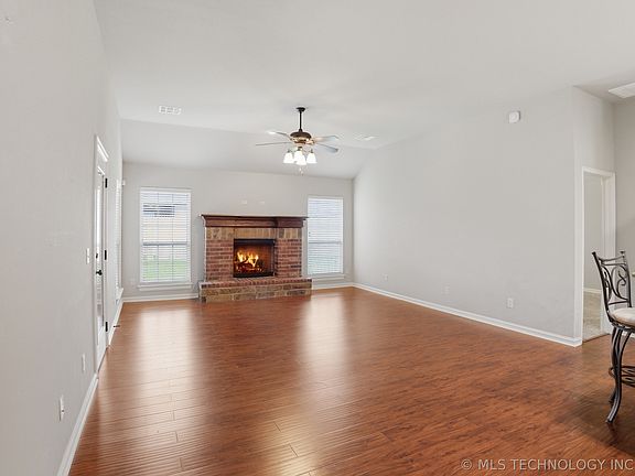 4th image of 4730 S 178th East Ave
