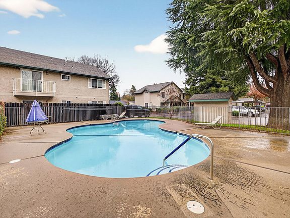 4th image of 1125 Sheridan Ave