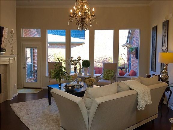 5th image of 11075 Downbrook Dr