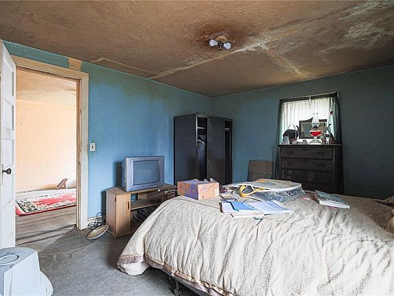 5th image of 3515 N 33rd St