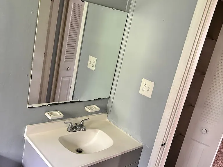 354 Shelby Ave — Photo 3