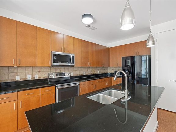 5th image of 711 Cosmopolitan Dr Unit 300