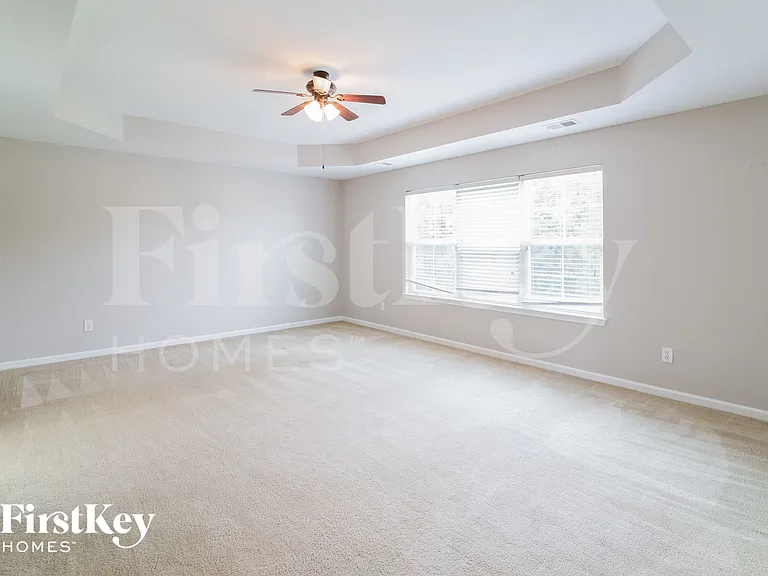 200 Palmetto Village Cir — Photo 9