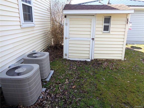 5th image of 140 S Seine Dr
