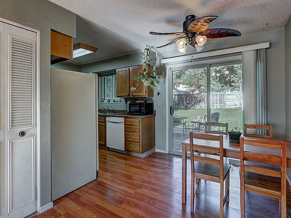 4th image of 6880 Cedar Edge Dr