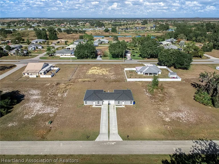 6301 Red Cedar Rd — Photo 2
