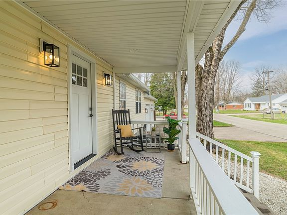 3rd image of 8240 Looney Rd