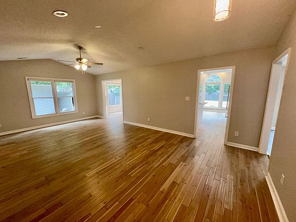 2nd image of 412 Oxburgh Pl