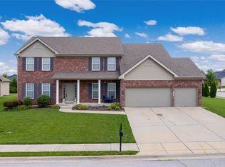 4113 Woodland Park Dr, Swansea, IL 62226