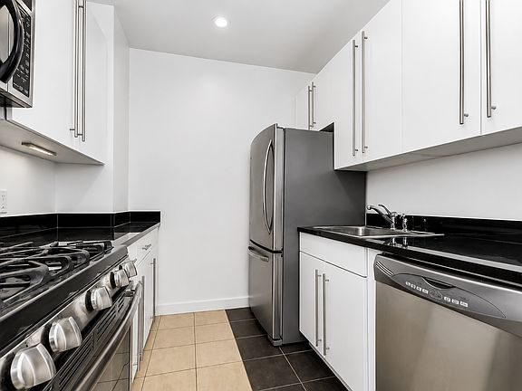 5th image of 50 Murray St #759