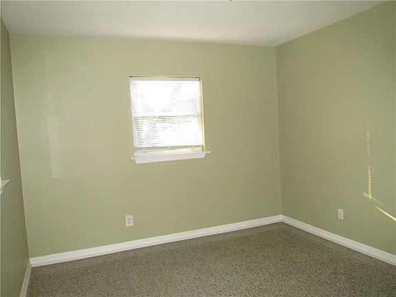 5th image of 2655 11th Ave